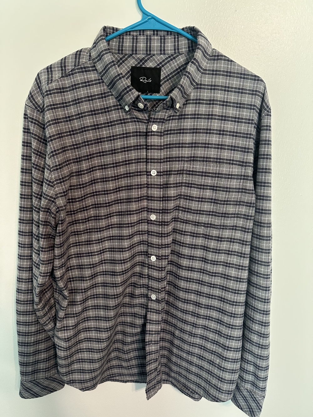 Rails Men's Black and Gray Plaid Button-Down Shirt